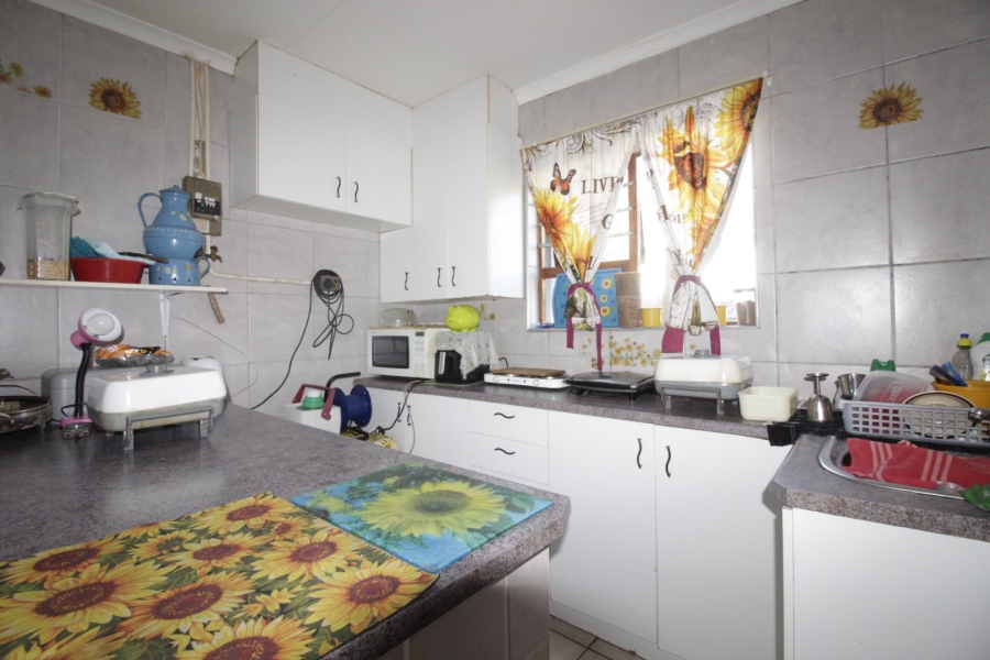 4 Bedroom Property for Sale in Paradise Beach Eastern Cape